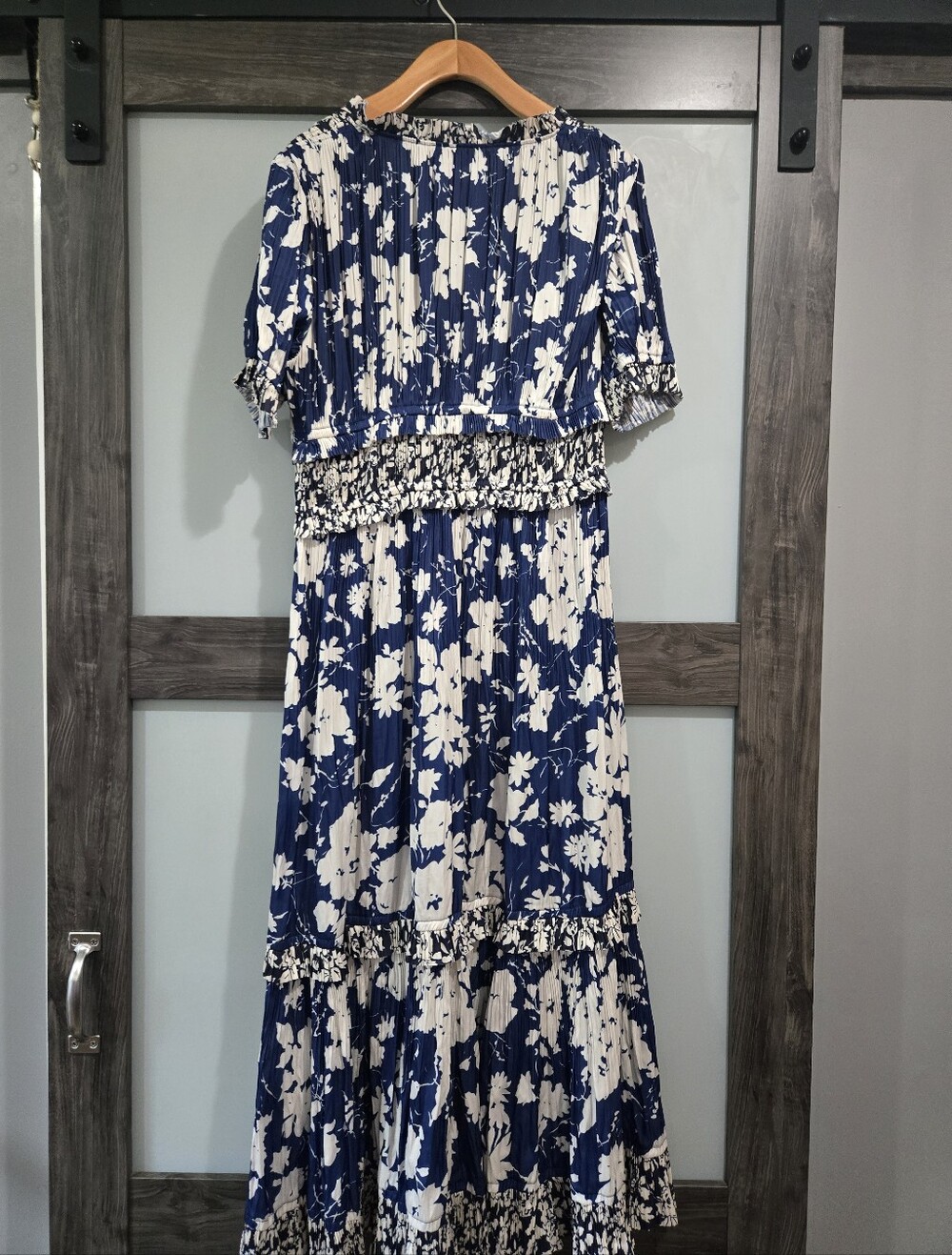 Polo Ralph Lauren Satin Pleated Floral Blue Midi Dress Size 10 - Picture 4 of 10